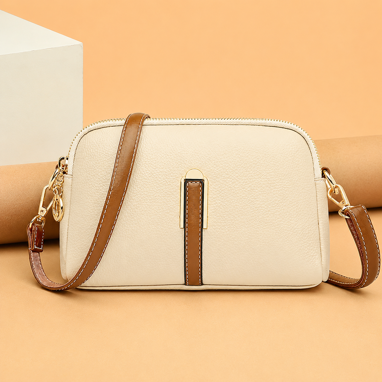 Ez a kompakt crossbody táska ideális mozgalmas napokra