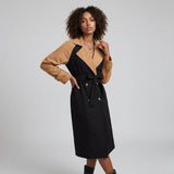 Elegáns trench coat poliészter és pamut keverékből, állítható övvel