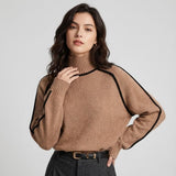 Puha elegáns pulóver laza szabásban modern stílusban