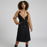 Elegáns trench coat poliészter és pamut keverékből, állítható övvel