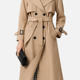 Övvel és gombokkal ellátott trench coat