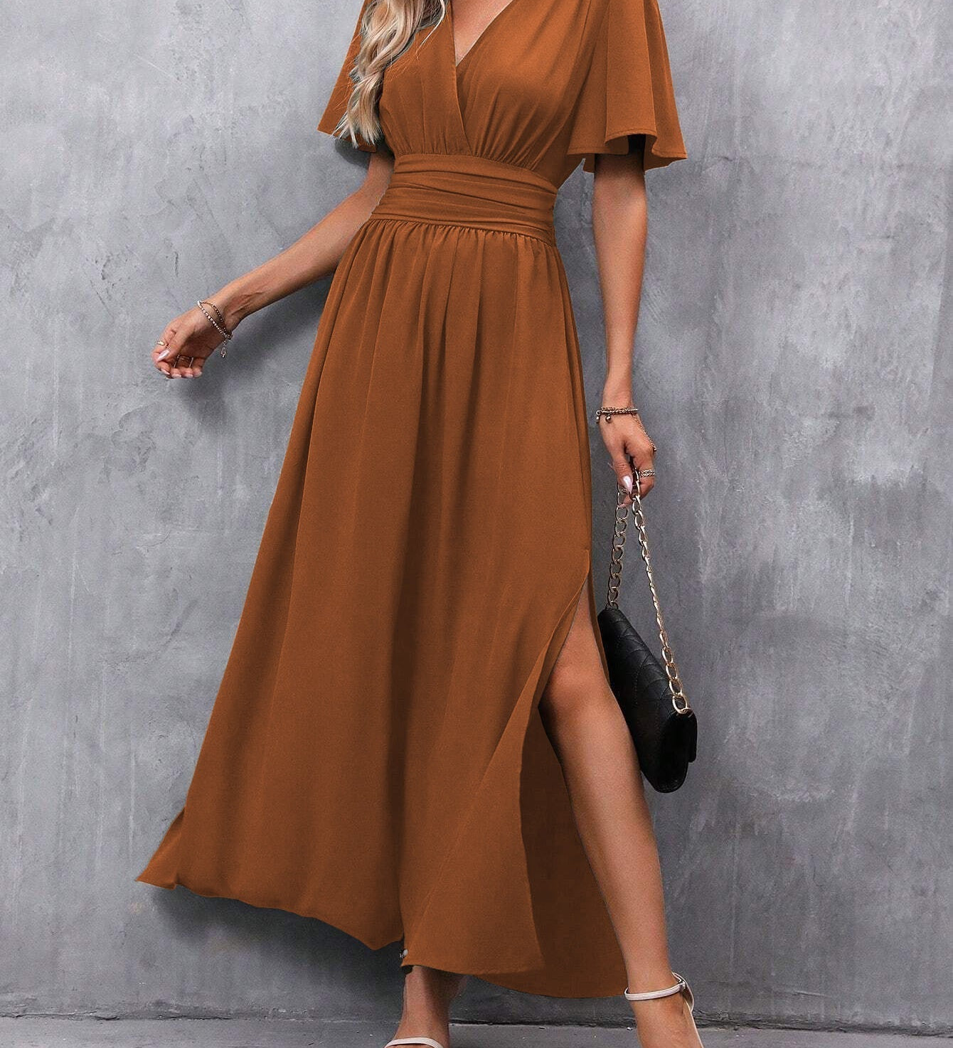 Eterna - Elegáns Fekete Maxi Ruha
