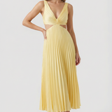 Karina | Elegáns pliszírozott maxi ruha