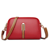 Ez a kompakt crossbody táska ideális mozgalmas napokra