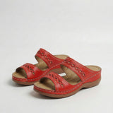 Klasszikus kényelmes slip-on szandál